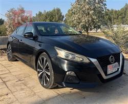 نيسان ألتيما